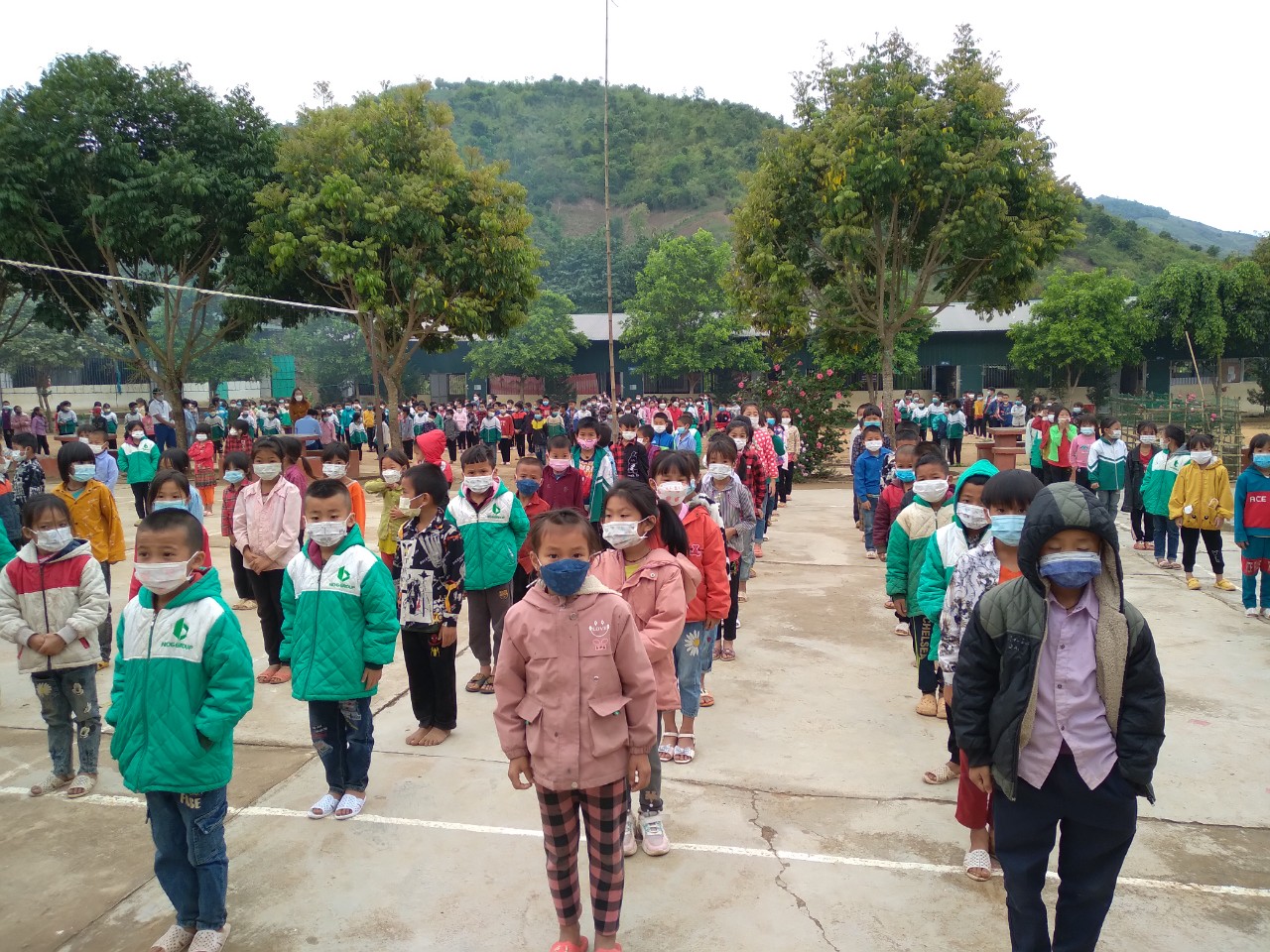 HOẠT ĐỘNG TẬP THỂ CỦA CÁC EM HỌC SINH