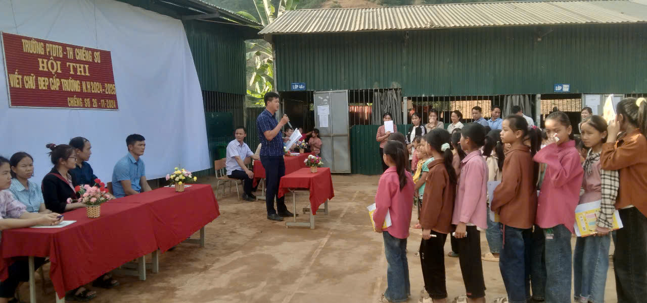 Hội thi “Viết chữ đẹp cấp trường” chào mừng kỉ niệm 20/11