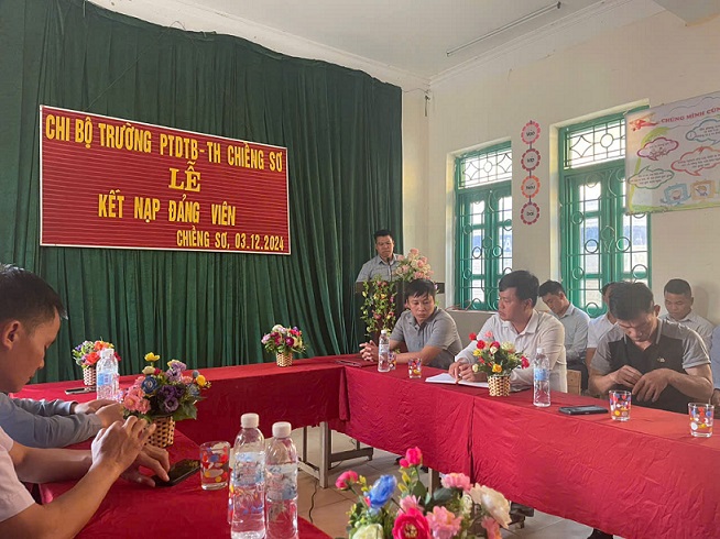 Lễ kết nạp Đảng viên mới